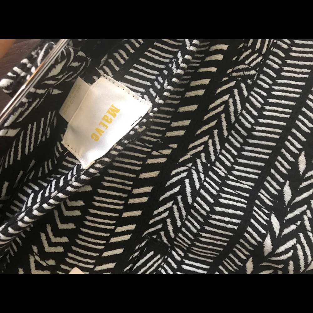 Lovely black&white skirt